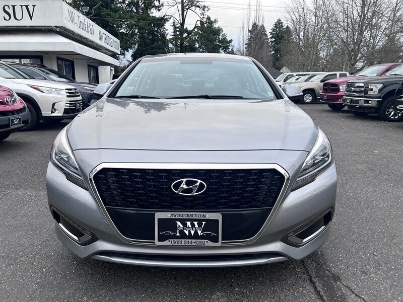 2016 Hyundai SONATA Hybrid SE 2.0L Hybrid I4 192hp 271ft. lbs, Cloth Interior, Backup Camera, Bluetooth connectivity, AUX and USB, premium wheels - Photo 3 - Milwaukie, OR 97267