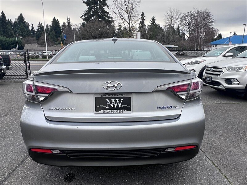 2016 Hyundai SONATA Hybrid SE 2.0L Hybrid I4 192hp 271ft. lbs, Cloth Interior, Backup Camera, Bluetooth connectivity, AUX and USB, premium wheels - Photo 8 - Milwaukie, OR 97267