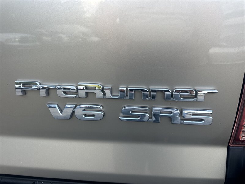 2006 Toyota Tacoma PreRunner V6   - Photo 26 - Milwaukie, OR 97267