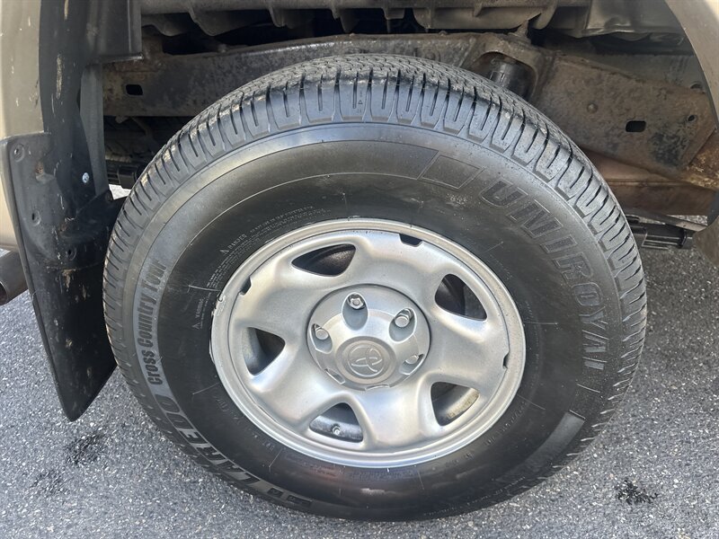 2006 Toyota Tacoma PreRunner V6   - Photo 30 - Milwaukie, OR 97267