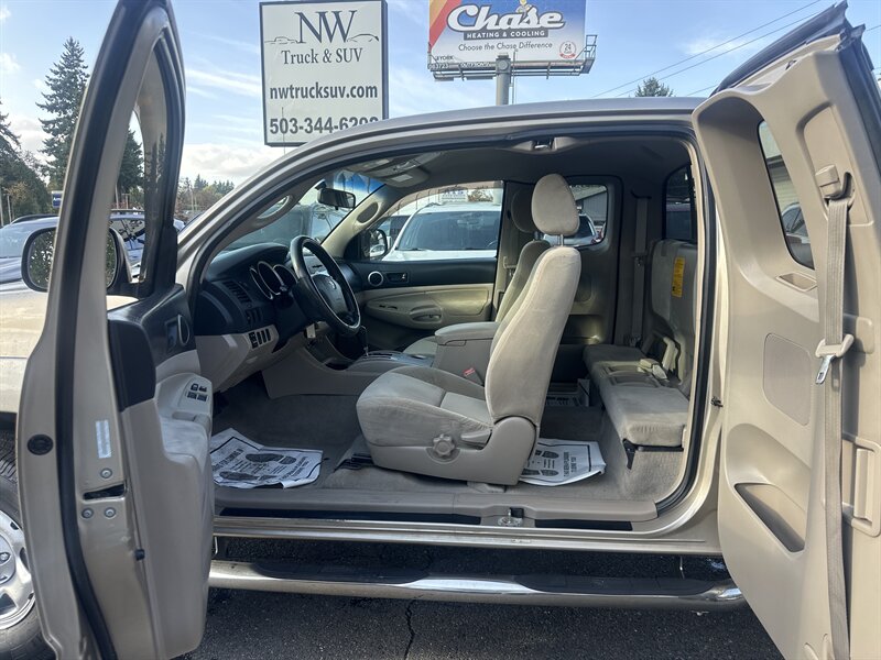 2006 Toyota Tacoma PreRunner V6   - Photo 12 - Milwaukie, OR 97267