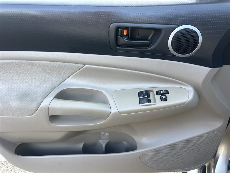 2006 Toyota Tacoma PreRunner V6   - Photo 18 - Milwaukie, OR 97267