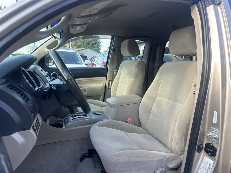 2006 Toyota Tacoma PreRunner V6   - Photo 10 - Milwaukie, OR 97267