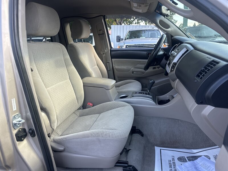 2006 Toyota Tacoma PreRunner V6   - Photo 13 - Milwaukie, OR 97267