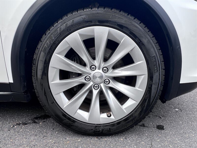 2017 Tesla Model X 75D Electric 328hp 387ft. lbs, AWD, Dual Motor, Black Interior, Backup Camera, Navigation, 3Rd Row Seating, Suicide Doors. - Photo 31 - Milwaukie, OR 97267