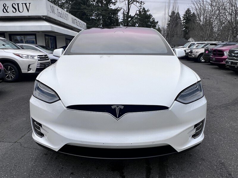 2017 Tesla Model X 75D Electric 328hp 387ft. lbs, AWD, Dual Motor, Black Interior, Backup Camera, Navigation, 3Rd Row Seating, Suicide Doors. - Photo 5 - Milwaukie, OR 97267