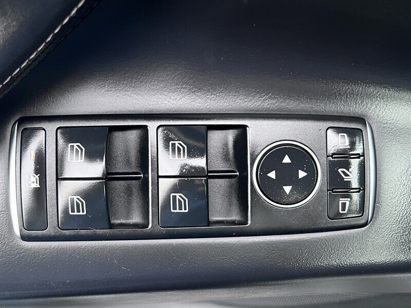 2017 Tesla Model X 75D Electric 328hp 387ft. lbs, AWD, Dual Motor, Black Interior, Backup Camera, Navigation, 3Rd Row Seating, Suicide Doors. - Photo 14 - Milwaukie, OR 97267