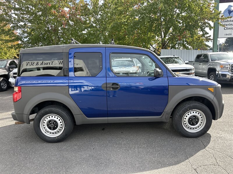 2004 Honda Element LX  2.4L I4 160hp 161ft. lbs, FWD, New Tires, Rear Seats folds up. More Cargo Room - Photo 5 - Milwaukie, OR 97267