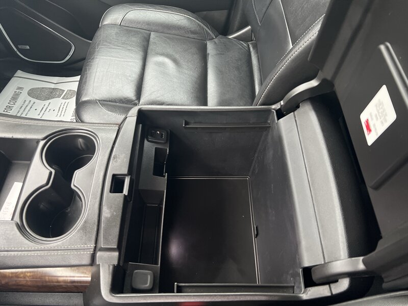 2018 Chevrolet Tahoe LT EcoTec3 5.3L V8 355hp 383ft. lbs, 4X4, AWD, Leather Interior, Cooling and Heated seats, Memory Seats, Navigation, Backup Camera, Parking Sensors, Running Boards, Power Liftgate, Power Folding Mirrors. - Photo 33 - Milwaukie, OR 97267