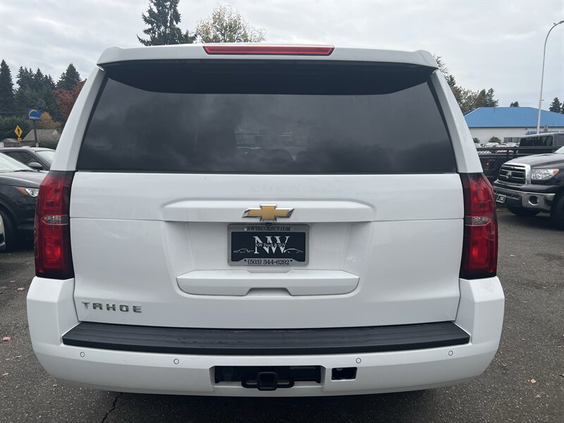 2018 Chevrolet Tahoe LT EcoTec3 5.3L V8 355hp 383ft. lbs, 4X4, AWD, Leather Interior, Cooling and Heated seats, Memory Seats, Navigation, Backup Camera, Parking Sensors, Running Boards, Power Liftgate, Power Folding Mirrors. - Photo 8 - Milwaukie, OR 97267