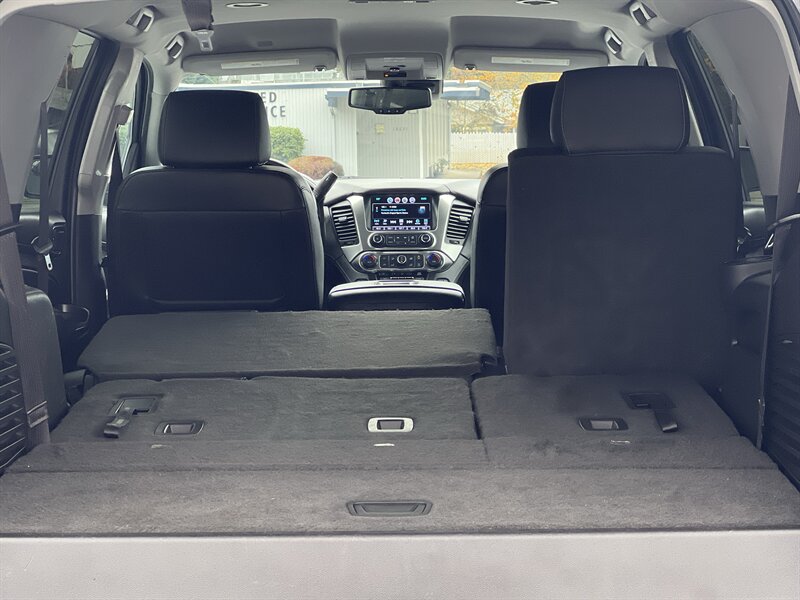 2018 Chevrolet Tahoe LT EcoTec3 5.3L V8 355hp 383ft. lbs, 4X4, AWD, Leather Interior, Cooling and Heated seats, Memory Seats, Navigation, Backup Camera, Parking Sensors, Running Boards, Power Liftgate, Power Folding Mirrors. - Photo 13 - Milwaukie, OR 97267