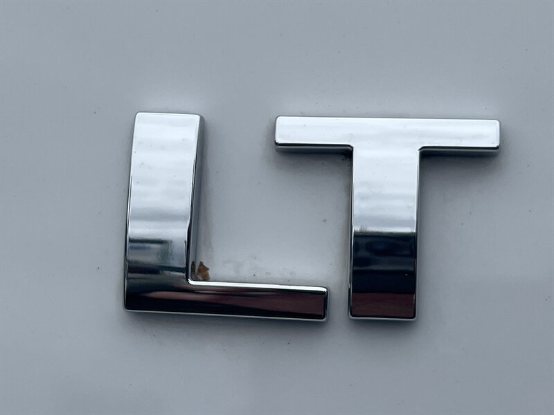 2018 Chevrolet Tahoe LT EcoTec3 5.3L V8 355hp 383ft. lbs, 4X4, AWD, Leather Interior, Cooling and Heated seats, Memory Seats, Navigation, Backup Camera, Parking Sensors, Running Boards, Power Liftgate, Power Folding Mirrors. - Photo 45 - Milwaukie, OR 97267