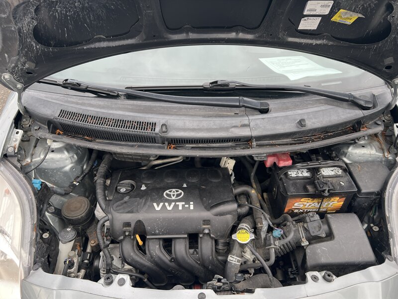 2008 Toyota Yaris 1.5L I4 106hp 103ft. lbs, Manual Transmission, FWD, Aux code capability. - Photo 10 - Milwaukie, OR 97267