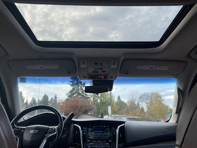 2017 Cadillac Escalade Luxury EcoTec3 6.2L V8 420hp 460ft, 4X4, Tow Hitch , 7 Seats, Leather Interior, Heat & Cool Seats, Moonroof, Parking Sensors, Navigation, Heads Up Display, Backup Camera, Rearview Mirror Cam, Running Boards. - Photo 36 - Milwaukie, OR 97267
