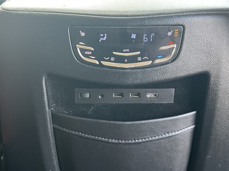 2017 Cadillac Escalade Luxury EcoTec3 6.2L V8 420hp, 4X4, Tow Hitch , 7 Seats, Leather Interior, Heat & Cool Seats, Moonroof, Parking Sensors, Navigation, Heads Up Display, Backup Camera, Rearview Mirror Cam, Running Boards. - Photo 37 - Milwaukie, OR 97267