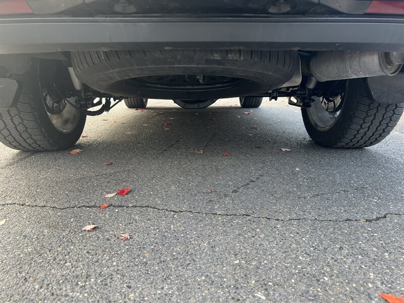 2017 Cadillac Escalade Luxury EcoTec3 6.2L V8 420hp 460ft, 4X4, Tow Hitch , 7 Seats, Leather Interior, Heat & Cool Seats, Moonroof, Parking Sensors, Navigation, Heads Up Display, Backup Camera, Rearview Mirror Cam, Running Boards. - Photo 40 - Milwaukie, OR 97267