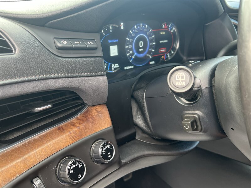 2017 Cadillac Escalade Luxury EcoTec3 6.2L V8 420hp 460ft, 4X4, Tow Hitch , 7 Seats, Leather Interior, Heat & Cool Seats, Moonroof, Parking Sensors, Navigation, Heads Up Display, Backup Camera, Rearview Mirror Cam, Running Boards. - Photo 25 - Milwaukie, OR 97267