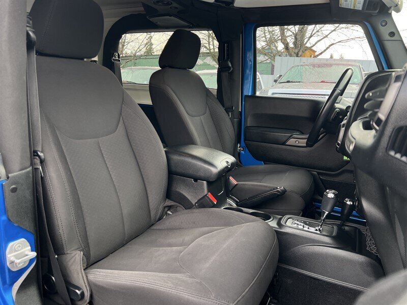 2015 Jeep Wrangler Sport 3.6L V6 285hp 260ft. lbs, Two Door, 4x4, Hard Top, Soft Top, Running Boards, Premium Wheels. - Photo 23 - Milwaukie, OR 97267