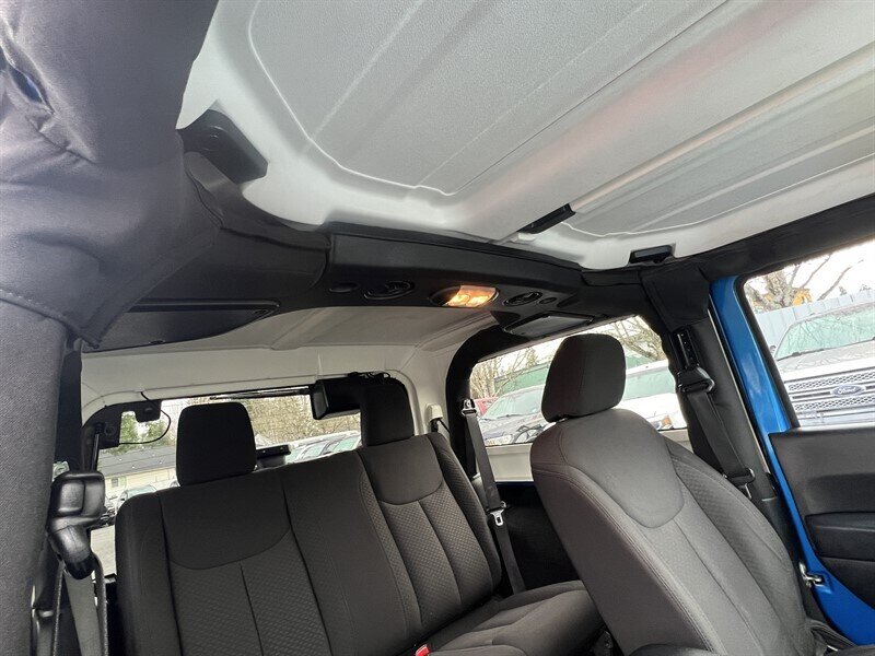 2015 Jeep Wrangler Sport 3.6L V6 285hp 260ft. lbs, Two Door, 4x4, Hard Top, Soft Top, Running Boards, Premium Wheels. - Photo 28 - Milwaukie, OR 97267