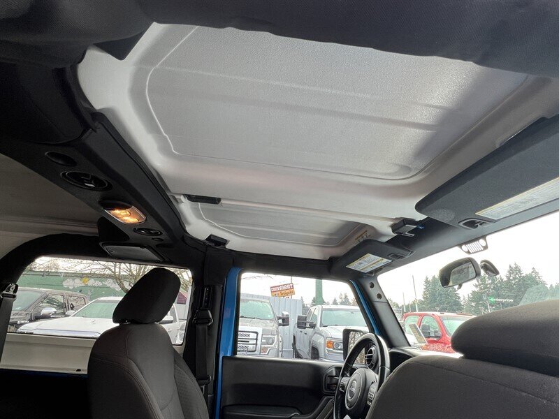 2015 Jeep Wrangler Sport 3.6L V6 285hp 260ft. lbs, Two Door, 4x4, Hard Top, Soft Top, Running Boards, Premium Wheels. - Photo 27 - Milwaukie, OR 97267