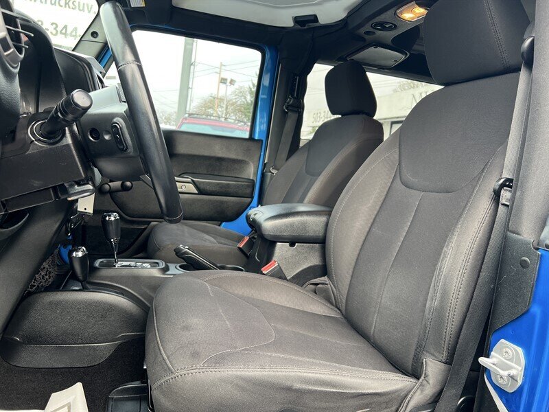 2015 Jeep Wrangler Sport 3.6L V6 285hp 260ft. lbs, Two Door, 4x4, Hard Top, Soft Top, Running Boards, Premium Wheels. - Photo 22 - Milwaukie, OR 97267