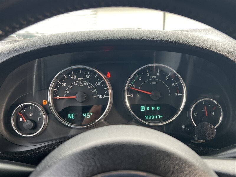 2015 Jeep Wrangler Sport 3.6L V6 285hp 260ft. lbs, Two Door, 4x4, Hard Top, Soft Top, Running Boards, Premium Wheels. - Photo 16 - Milwaukie, OR 97267