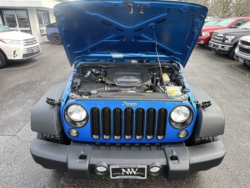 2015 Jeep Wrangler Sport 3.6L V6 285hp 260ft. lbs, Two Door, 4x4, Hard Top, Soft Top, Running Boards, Premium Wheels. - Photo 14 - Milwaukie, OR 97267