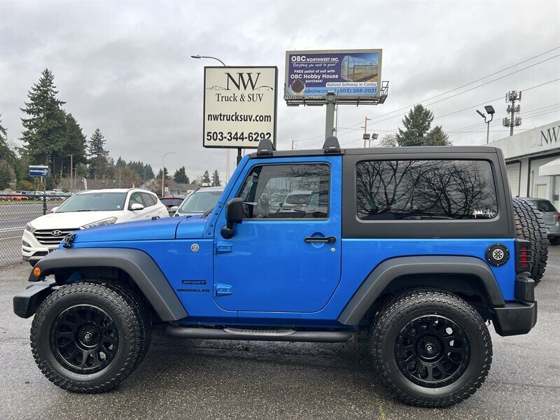 2015 Jeep Wrangler Sport 3.6L V6 285hp 260ft. lbs, Two Door, 4x4, Hard Top, Soft Top, Running Boards, Premium Wheels. - Photo 3 - Milwaukie, OR 97267