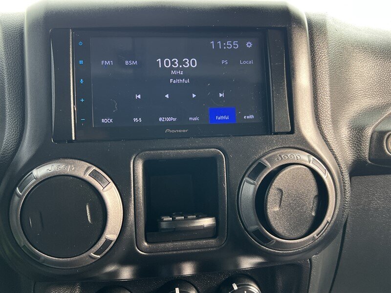 2015 Jeep Wrangler Sport 3.6L V6 285hp 260ft. lbs, Two Door, 4x4, Hard Top, Soft Top, Running Boards, Premium Wheels. - Photo 20 - Milwaukie, OR 97267