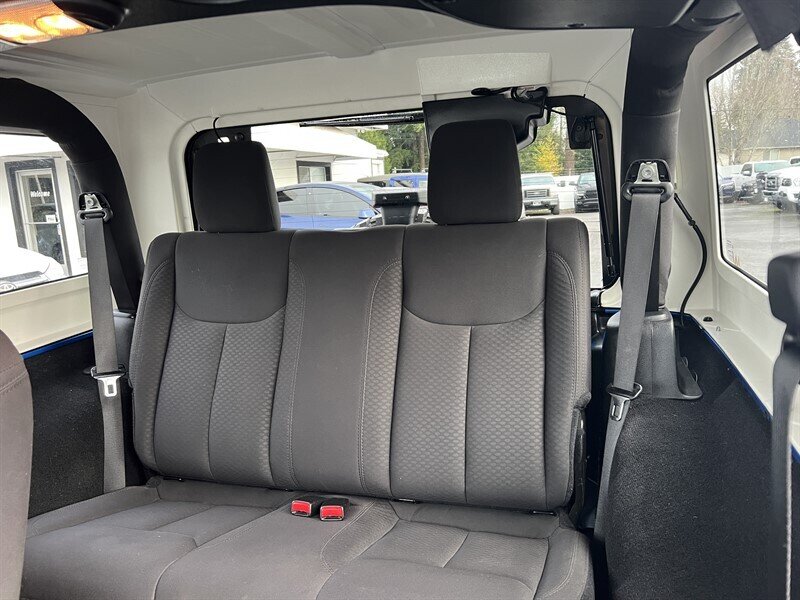 2015 Jeep Wrangler Sport 3.6L V6 285hp 260ft. lbs, Two Door, 4x4, Hard Top, Soft Top, Running Boards, Premium Wheels. - Photo 24 - Milwaukie, OR 97267