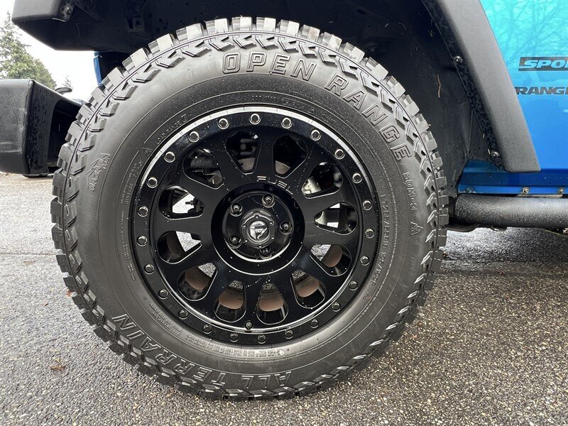 2015 Jeep Wrangler Sport 3.6L V6 285hp 260ft. lbs, Two Door, 4x4, Hard Top, Soft Top, Running Boards, Premium Wheels. - Photo 35 - Milwaukie, OR 97267