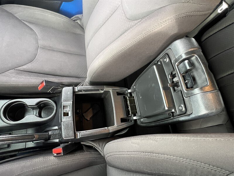 2015 Jeep Wrangler Sport 3.6L V6 285hp 260ft. lbs, Two Door, 4x4, Hard Top, Soft Top, Running Boards, Premium Wheels. - Photo 34 - Milwaukie, OR 97267