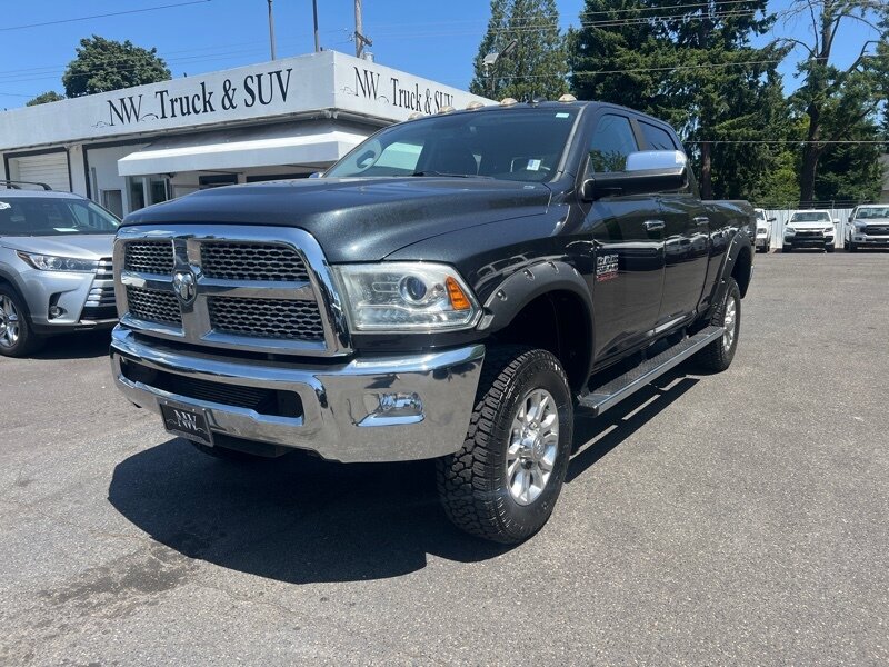 2014 RAM 2500 Laramie  6.7 Cummins Turbo Diesel, 4X4, 4WD, 4 Wheel Drive, Front and Rear Heated Seats, Heated Steering Wheel