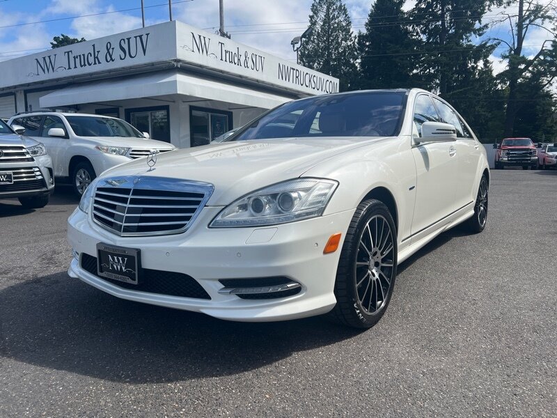 2012 Mercedes-Benz S 550 4MATIC®  4.7 Twin Turbo V8, AWD, All Wheel Drive, Dual Moon Roof, Hot/Cold Seats, Navigation