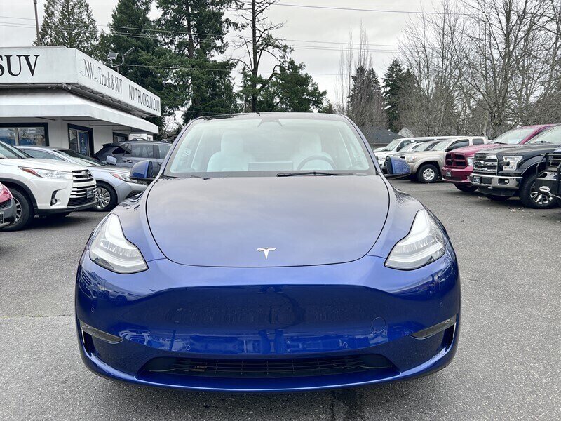 2022 Tesla Model Y Long Range Electric 346hp 389ft. lbs, AWD, Dual Motor, Backup Camera, Navigation, Leather Interior, White Interior, 3rd Row Seating. - Photo 17 - Milwaukie, OR 97267