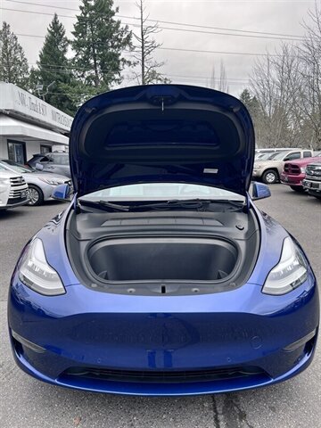2022 Tesla Model Y Long Range Electric 346hp 389ft. lbs, AWD, Dual Motor, Backup Camera, Navigation, Leather Interior, White Interior, 3rd Row Seating. - Photo 13 - Milwaukie, OR 97267