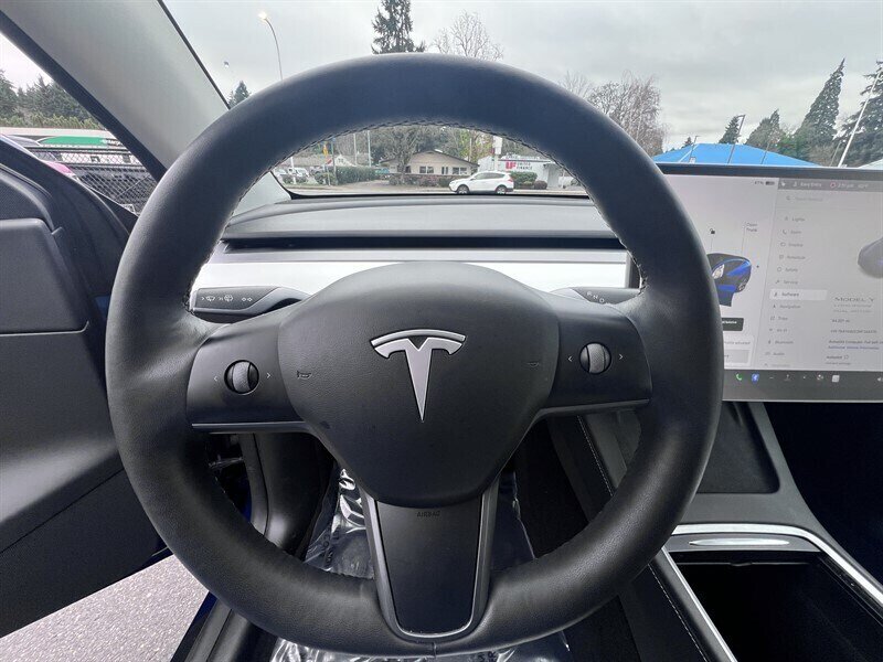 2022 Tesla Model Y Long Range Electric 346hp 389ft. lbs, AWD, Dual Motor, Backup Camera, Navigation, Leather Interior, White Interior, 3rd Row Seating. - Photo 29 - Milwaukie, OR 97267