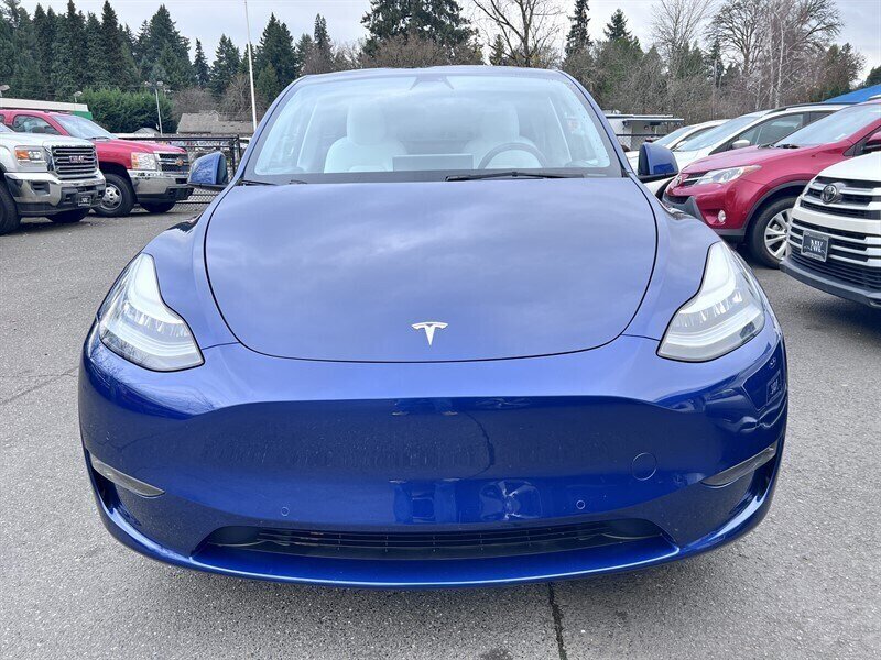 2022 Tesla Model Y Long Range Electric 346hp 389ft. lbs, AWD, Dual Motor, Backup Camera, Navigation, Leather Interior, White Interior, 3rd Row Seating. - Photo 5 - Milwaukie, OR 97267