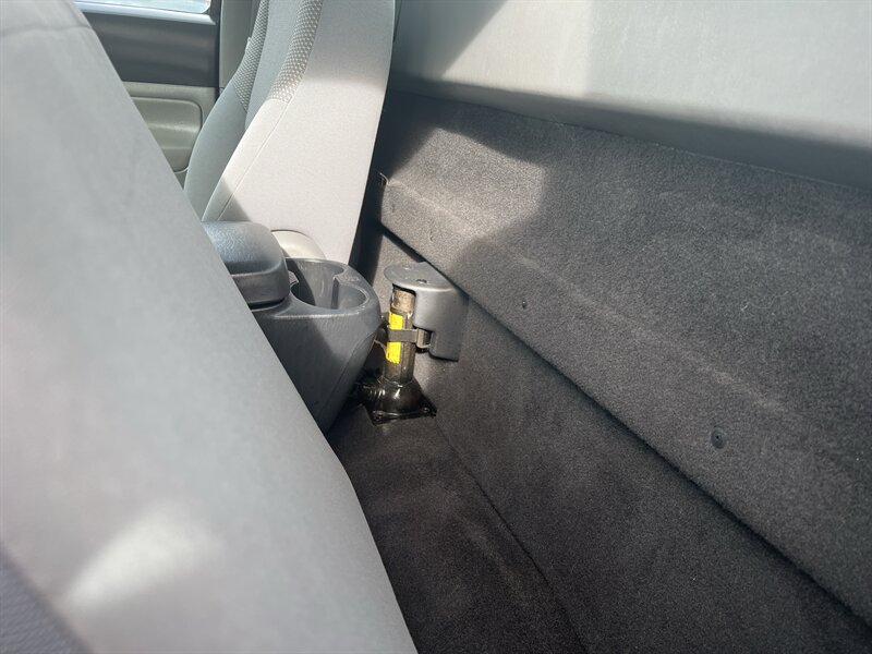 2012 Toyota Tacoma 2.7L I4 159hp 180ft. lbs, 4X4, Running Boards, Bed Liner, Bed Cover, Manual Windows, USB, AUX, Hands Free Phone connectivity. - Photo 24 - Milwaukie, OR 97267