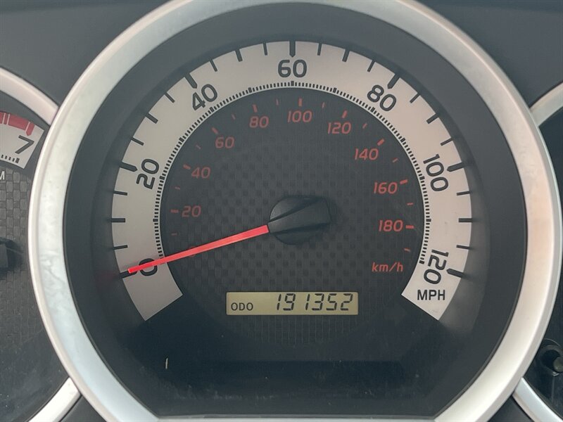 2012 Toyota Tacoma 2.7L I4 159hp 180ft. lbs, 4X4, Running Boards, Bed Liner, Bed Cover, Manual Windows, USB, AUX, Hands Free Phone connectivity. - Photo 17 - Milwaukie, OR 97267