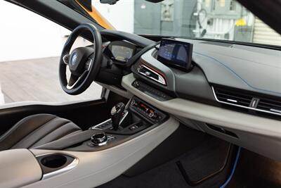 2019 BMW i8   - Photo 15 - Costa Mesa, CA 92626