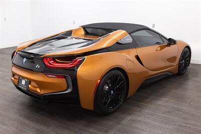 2019 BMW i8   - Photo 71 - Costa Mesa, CA 92626