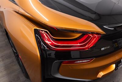 2019 BMW i8   - Photo 46 - Costa Mesa, CA 92626