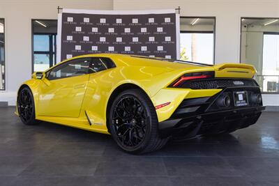 2021 Lamborghini Huracan EVO   - Photo 4 - Costa Mesa, CA 92626