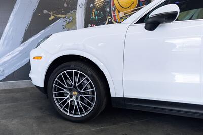 2021 Porsche Cayenne   - Photo 40 - Costa Mesa, CA 92627