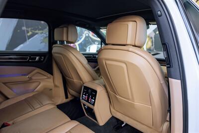 2021 Porsche Cayenne   - Photo 61 - Costa Mesa, CA 92627