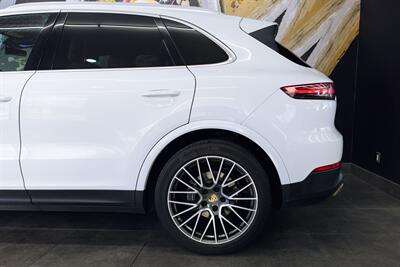 2021 Porsche Cayenne   - Photo 27 - Costa Mesa, CA 92627