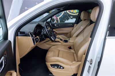 2021 Porsche Cayenne   - Photo 30 - Costa Mesa, CA 92627