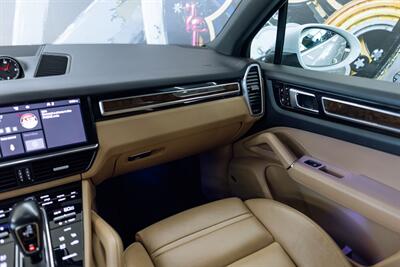 2021 Porsche Cayenne   - Photo 53 - Costa Mesa, CA 92627