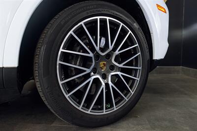 2021 Porsche Cayenne   - Photo 73 - Costa Mesa, CA 92627